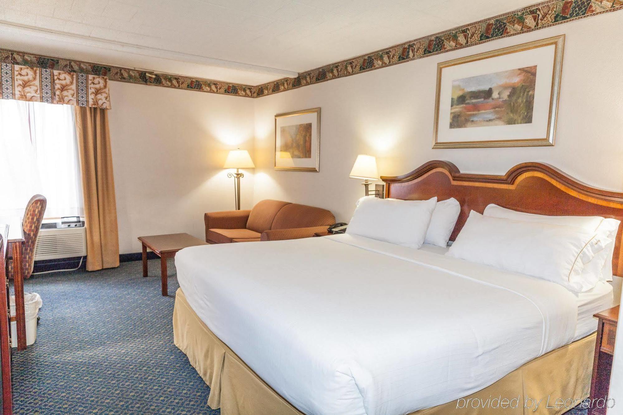 Clarion Inn Cranberry Township Exterior foto