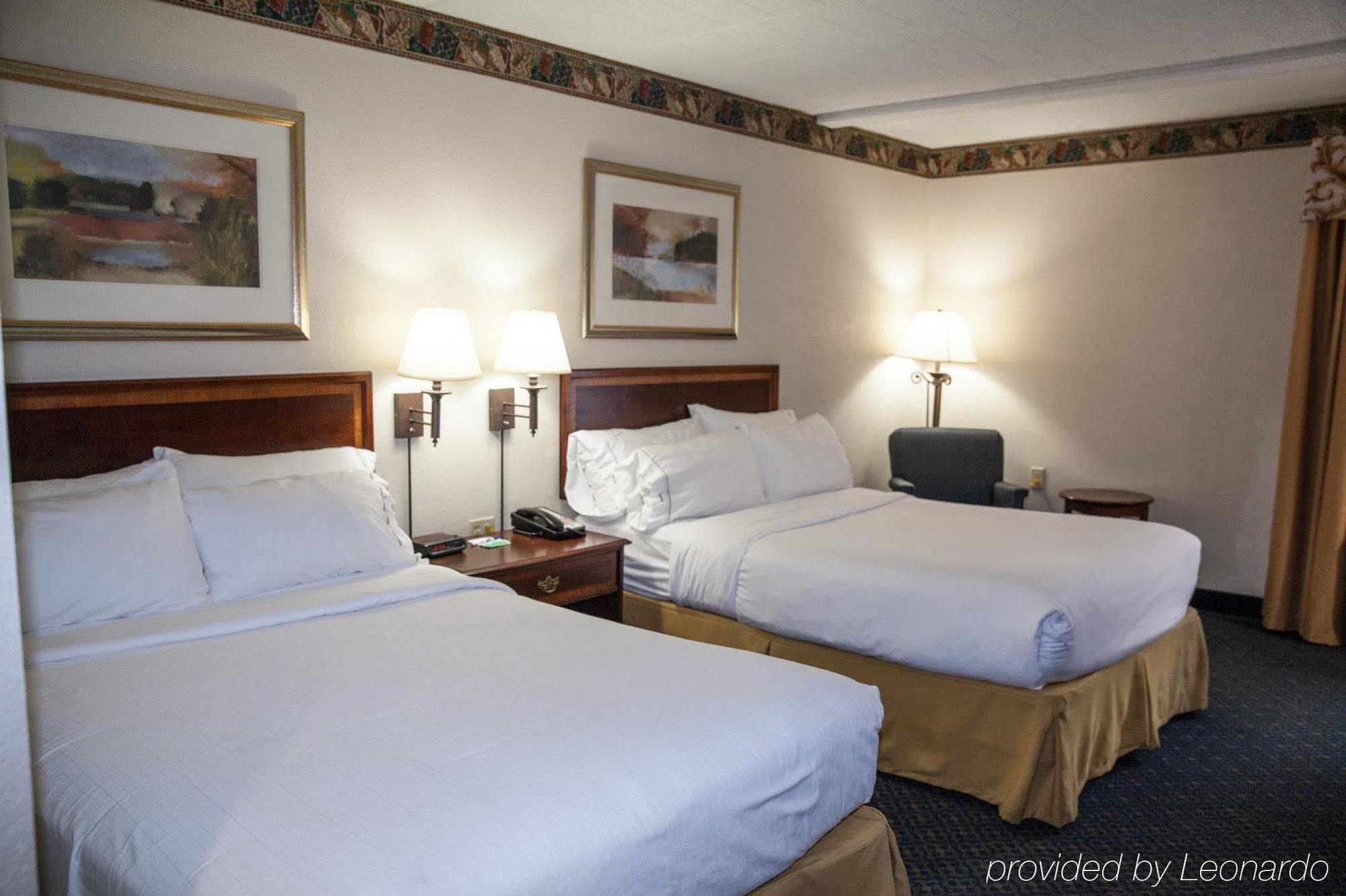 Clarion Inn Cranberry Township Exterior foto